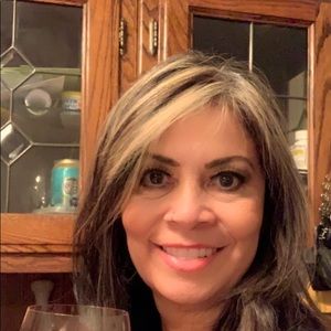 Meet your Posher, Eva